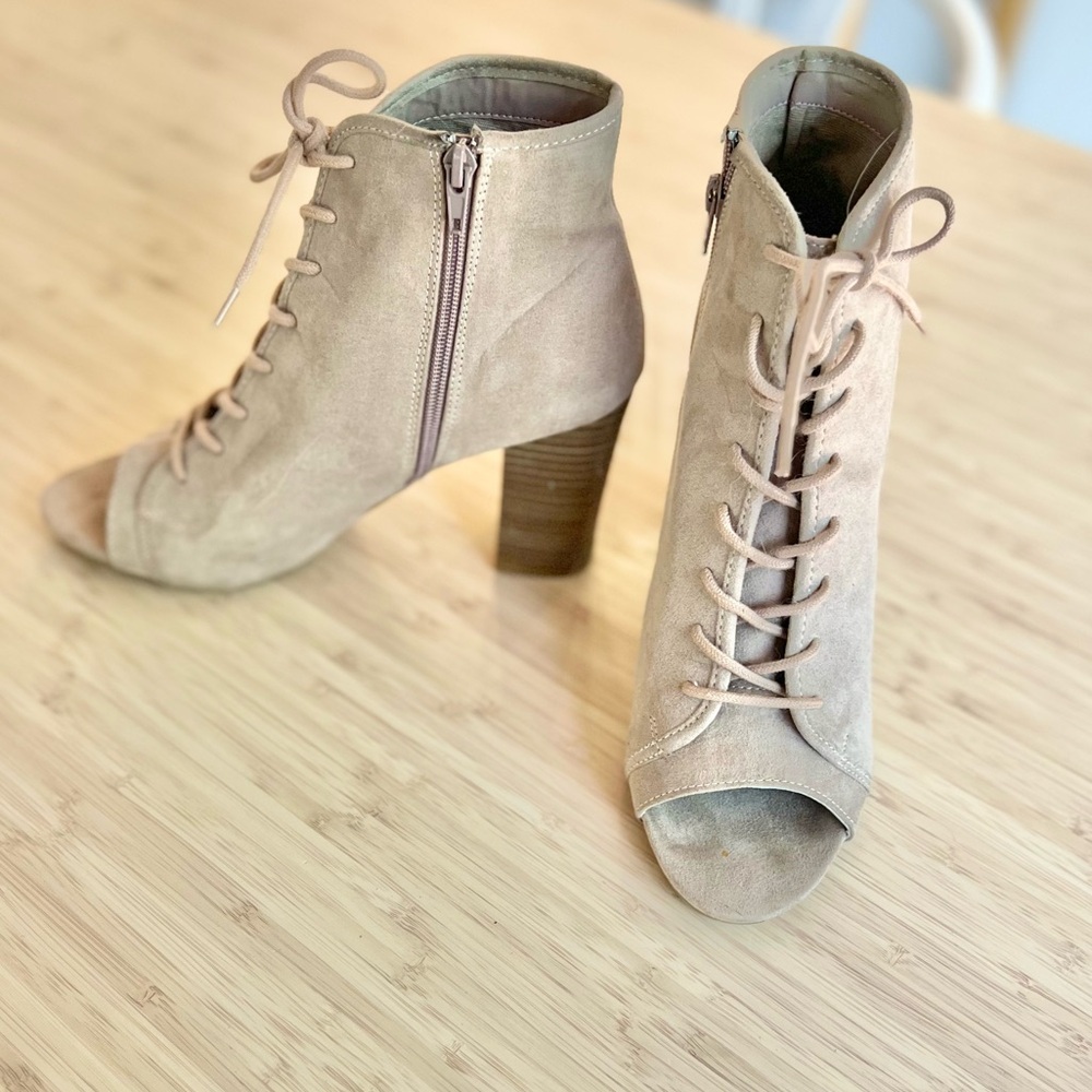 Open toed lace up boots